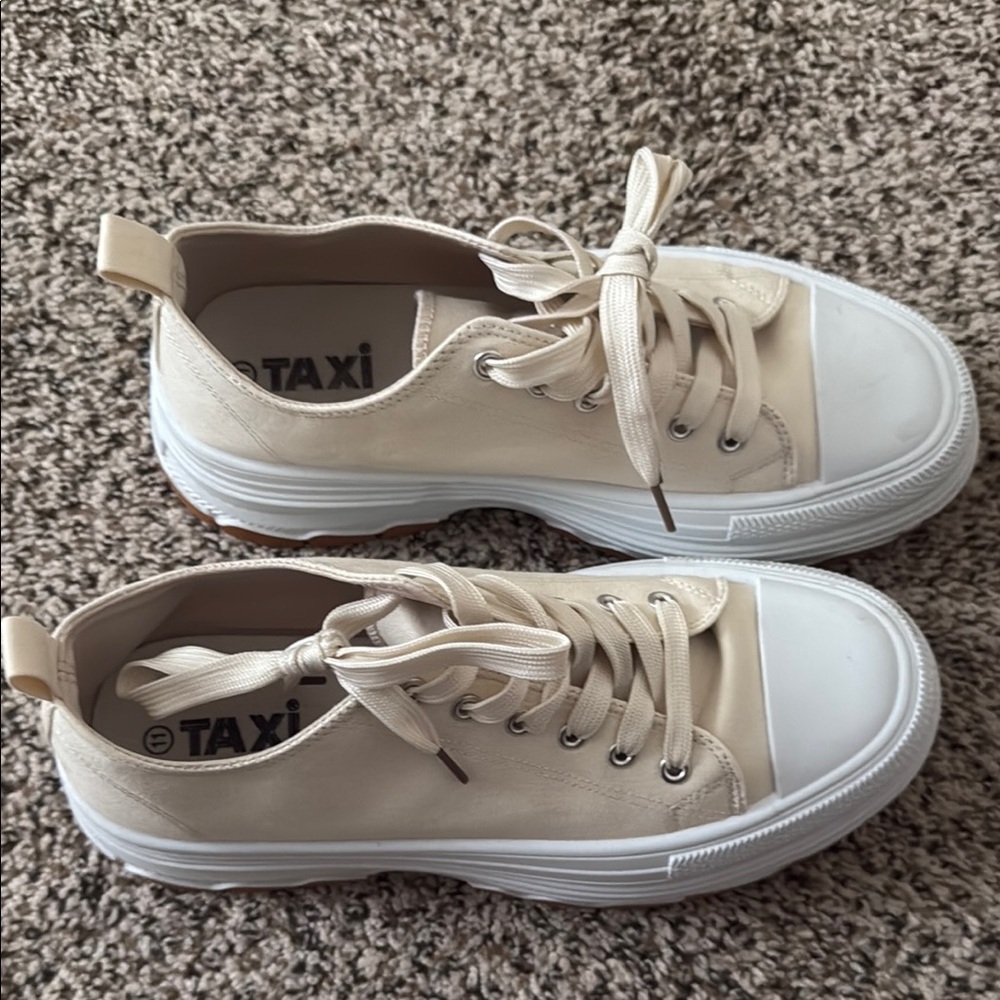 Women's Cream Sneakers